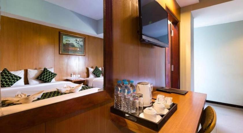 Hadi Poetra Hotel Kuta  Luaran gambar